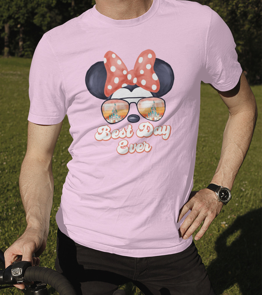 Minnie Mouse Best Day Ever Castle Sunglasses T-Shirt