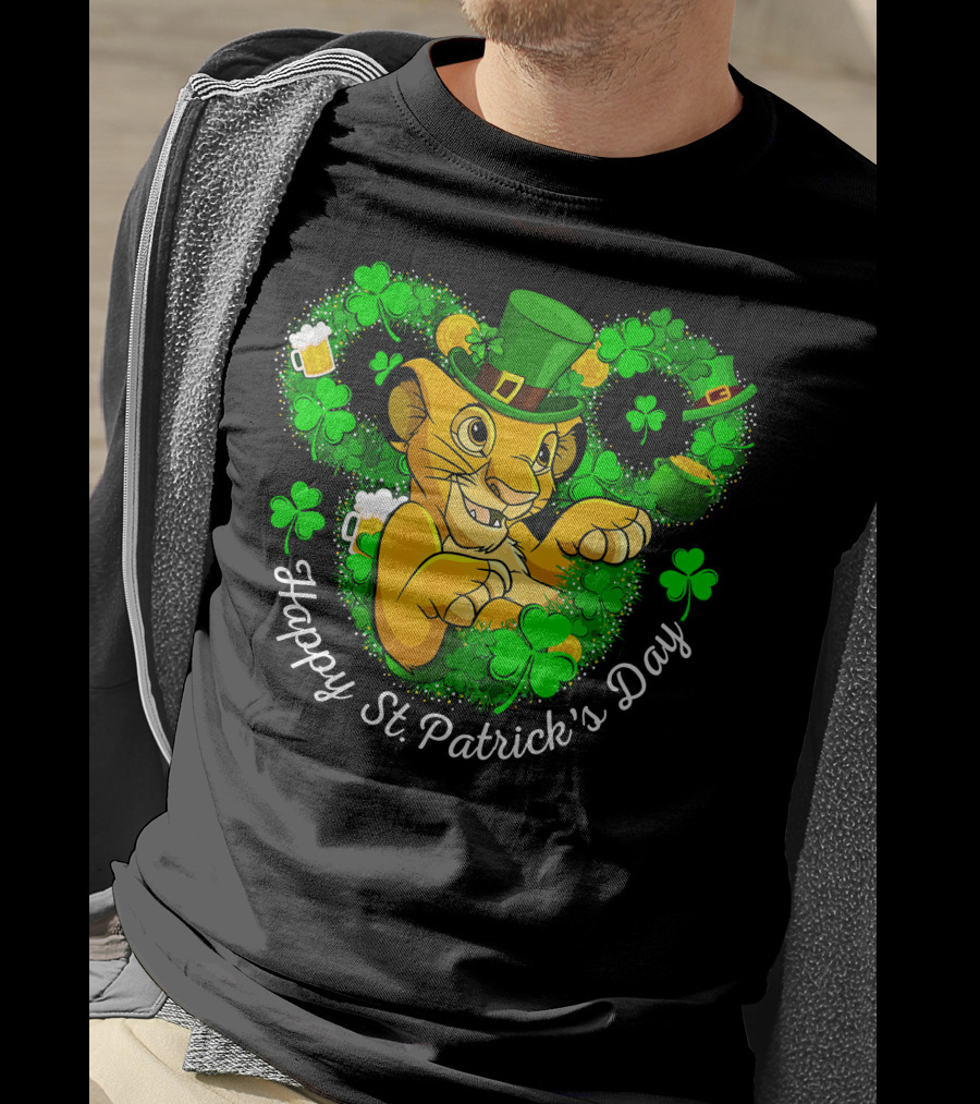 Simba Happy St. Patrick's Day With Shamrock And Green Hat T-Shirt