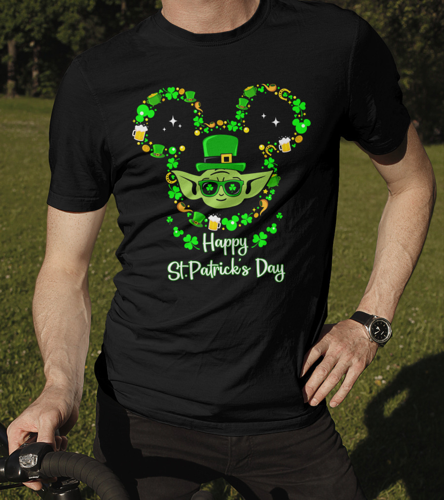 Happy St. Patrick's Day Baby Yoda With Shamrocks And Leprechaun Hat T-Shirt