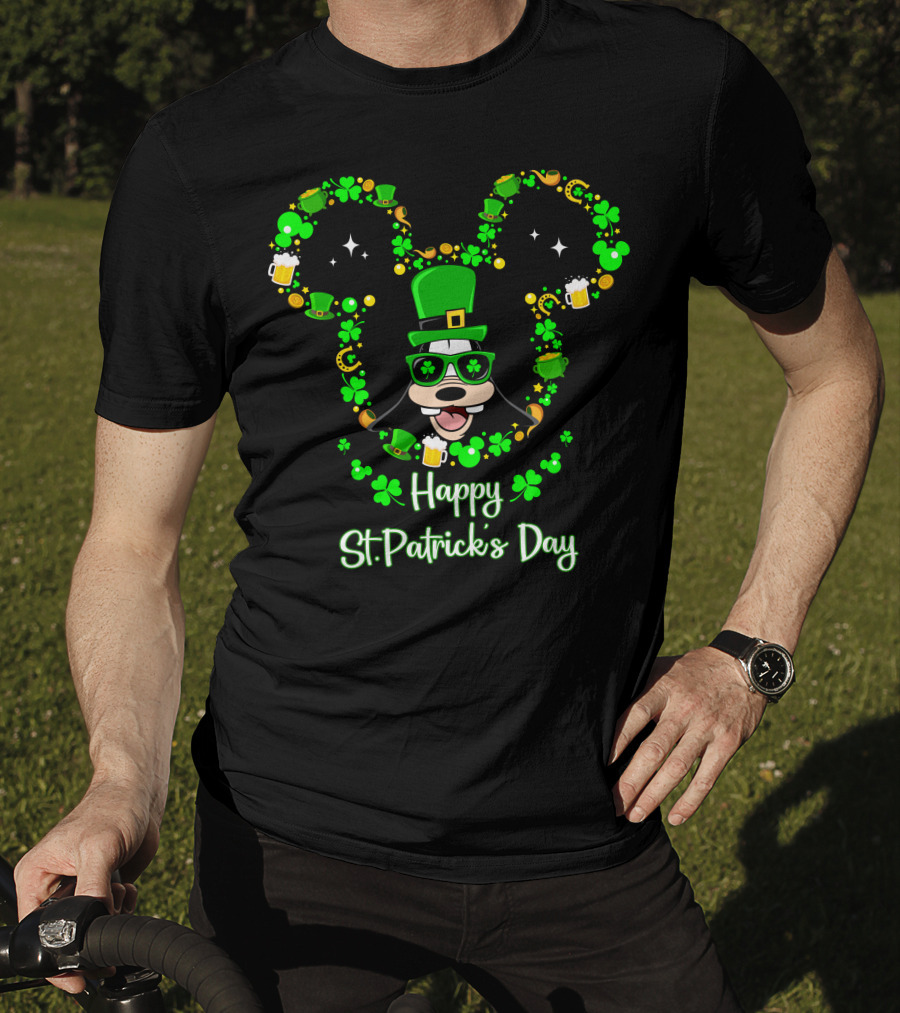 Happy St. Patrick's Day Goofy With Shamrocks And Leprechaun Hat T-Shirt