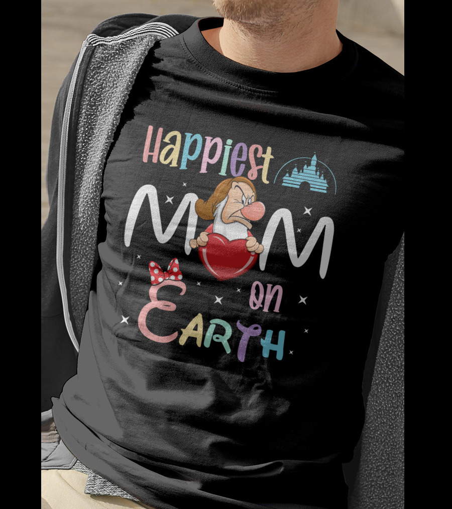 Happiest Mom On Earth Grumpy Dwarf Holding Heart Disney-Inspired T-Shirt