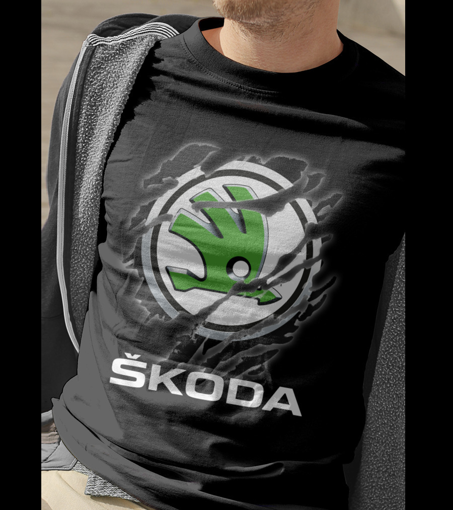Skoda Green Emblem With Claw Marks T-Shirt