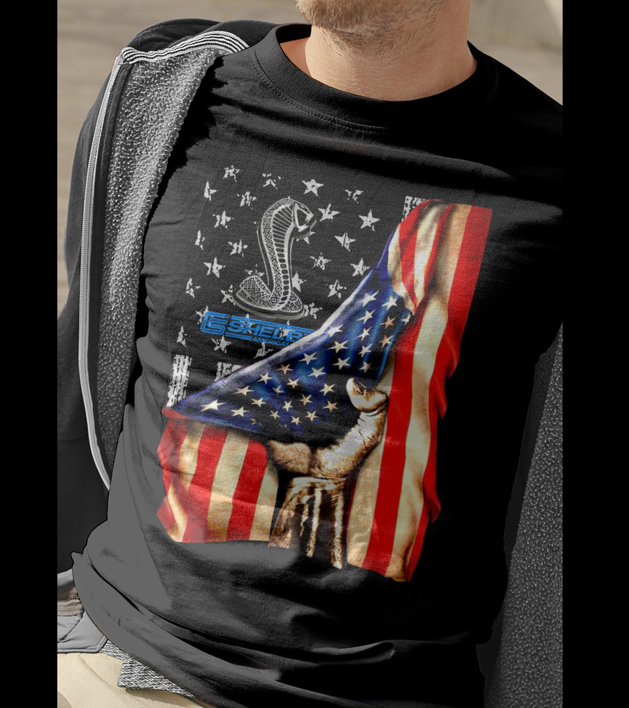 SHELBY AMERICA FLAG COBRA STAR SYMBOL FIST GRIP T-Shirt