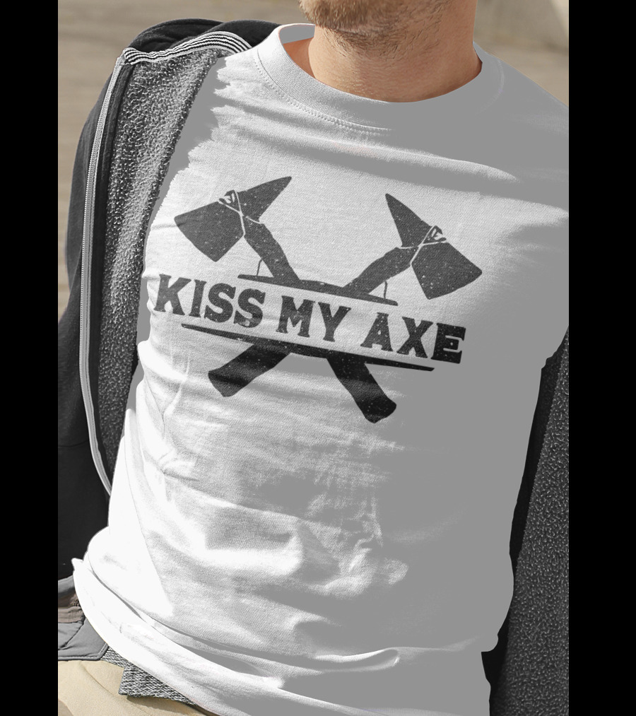 Kiss My Axe Vintage Hatchet Axe Throwing T-Shirt