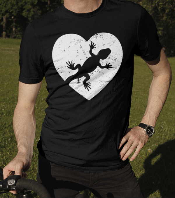 Distressed Heart Leopard Gecko Silhouette T-Shirt