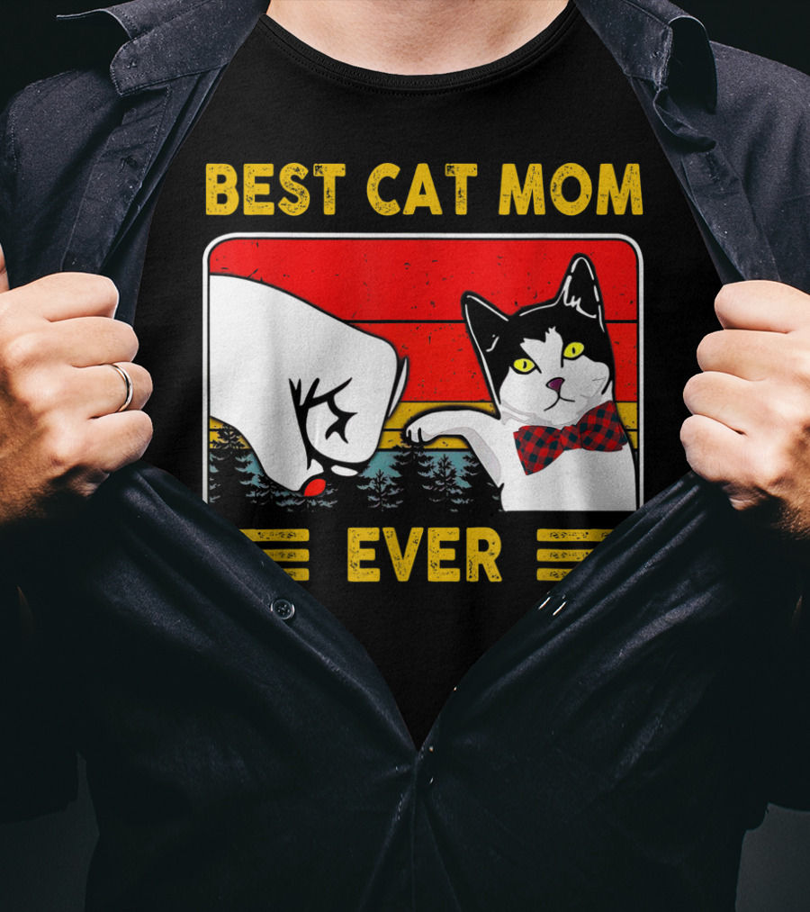 BEST CAT MOM EVER Retro Vintage Cat With Fist Bump And Bow Tie T-Shirt