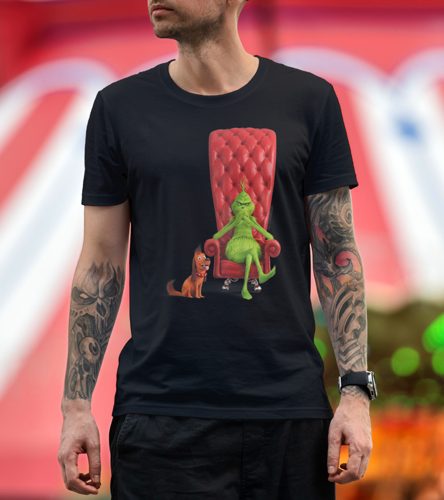 Dr Seuss The Grinch and Max on Red Tufted Chair T-Shirt