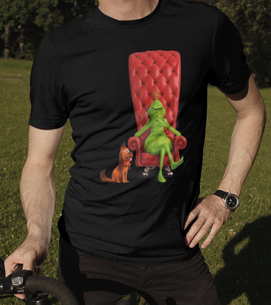 Dr Seuss The Grinch And Max On Red Tufted Chair T-Shirt