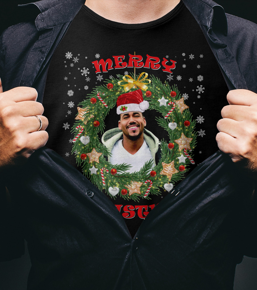 Merry Christmas Romeo Santos Santa Hat Wreath T-Shirt