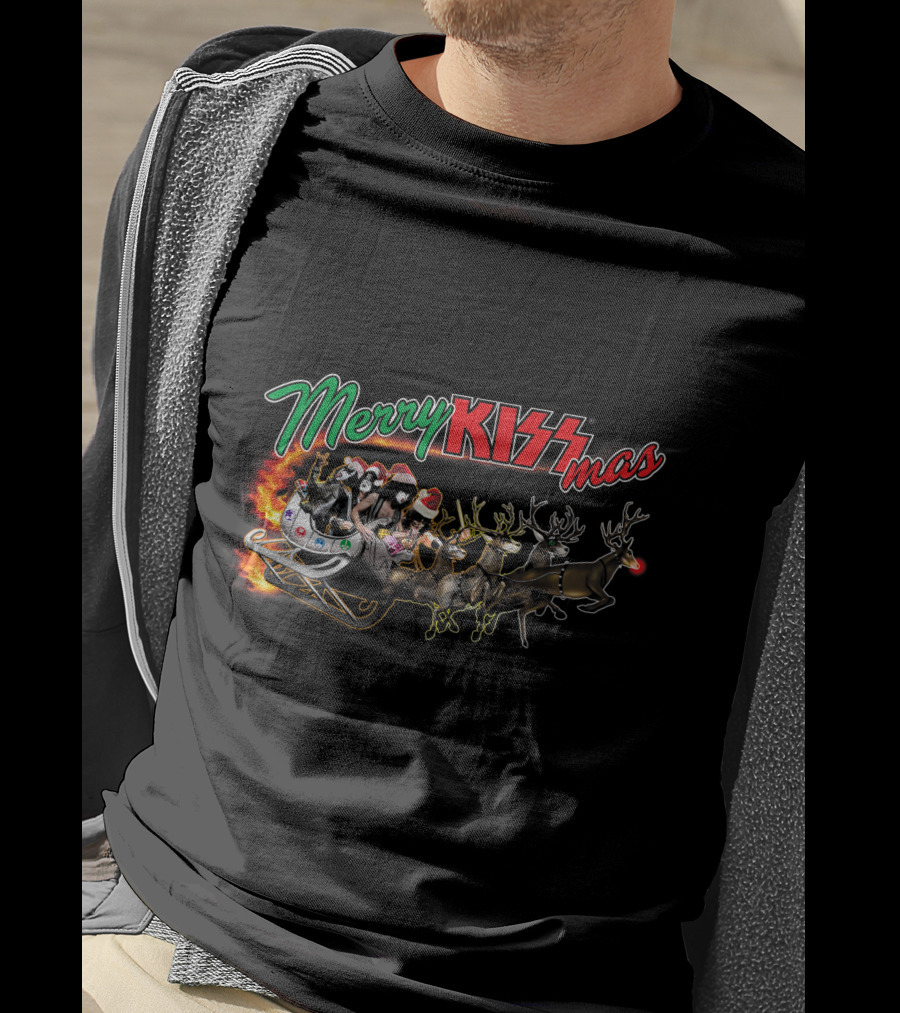 Merry KISSmas Sleigh With Santa And Reindeer T-Shirt