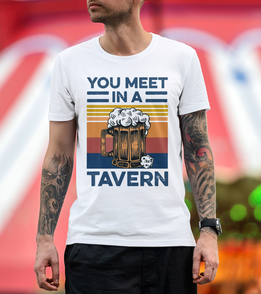 YOU MEET IN A TAVERN Beer Mug with D20 Dice and Vintage Stripes T-Shirt