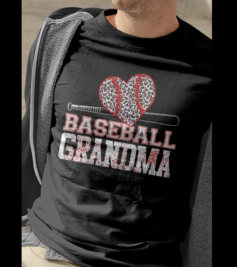 Baseball Grandma Leopard Heart Softball Player T-Shirt