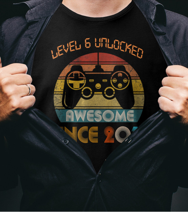 Level 6 Unlocked Awesome Since 2013 Retro Video Game Controller T-Shirt