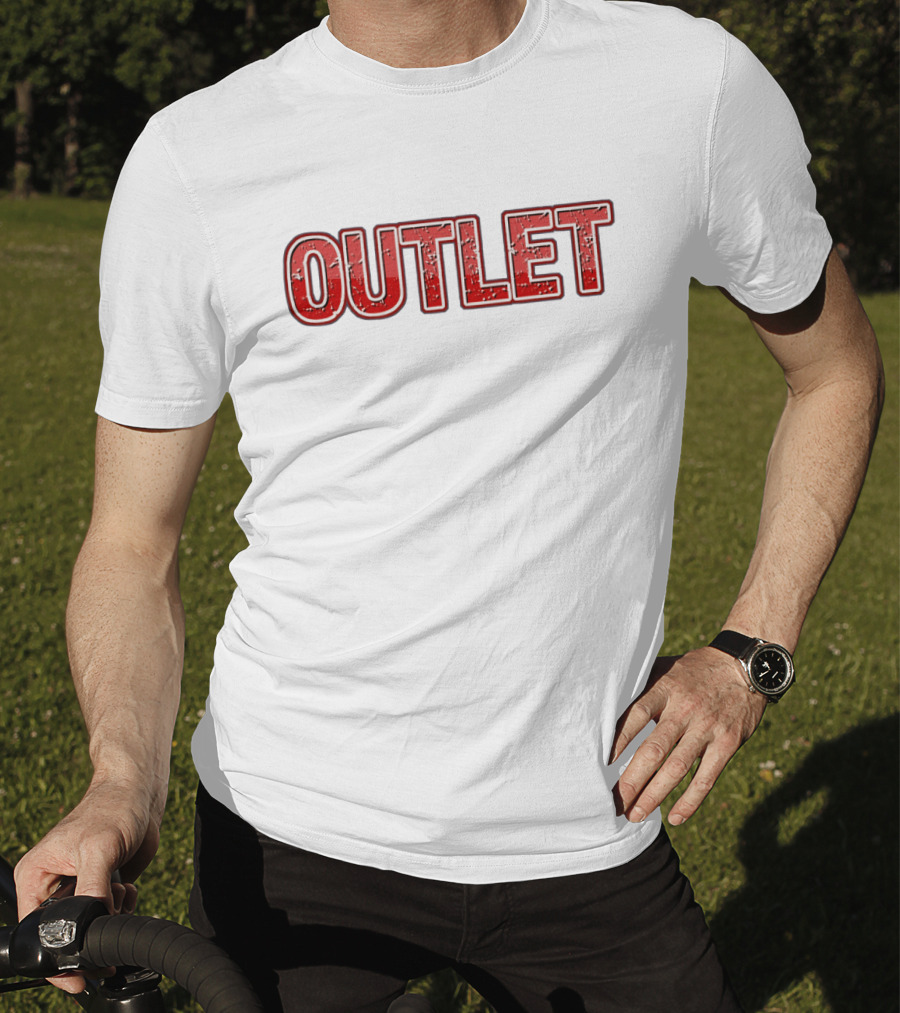 OUTLET Distressed Red T-Shirt