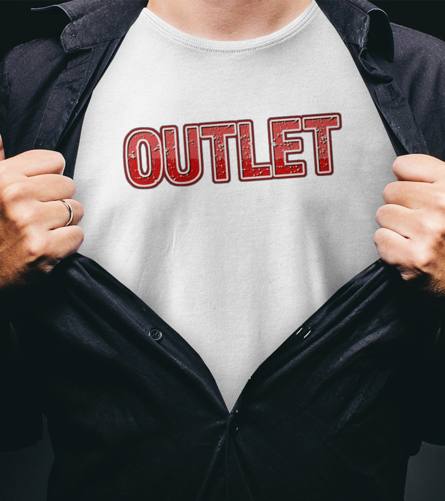 OUTLET Distressed Red T-Shirt