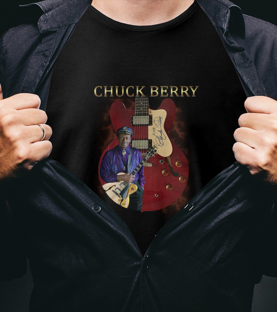 Chuck Berry Iconic Guitar With Signature T-Shirt
