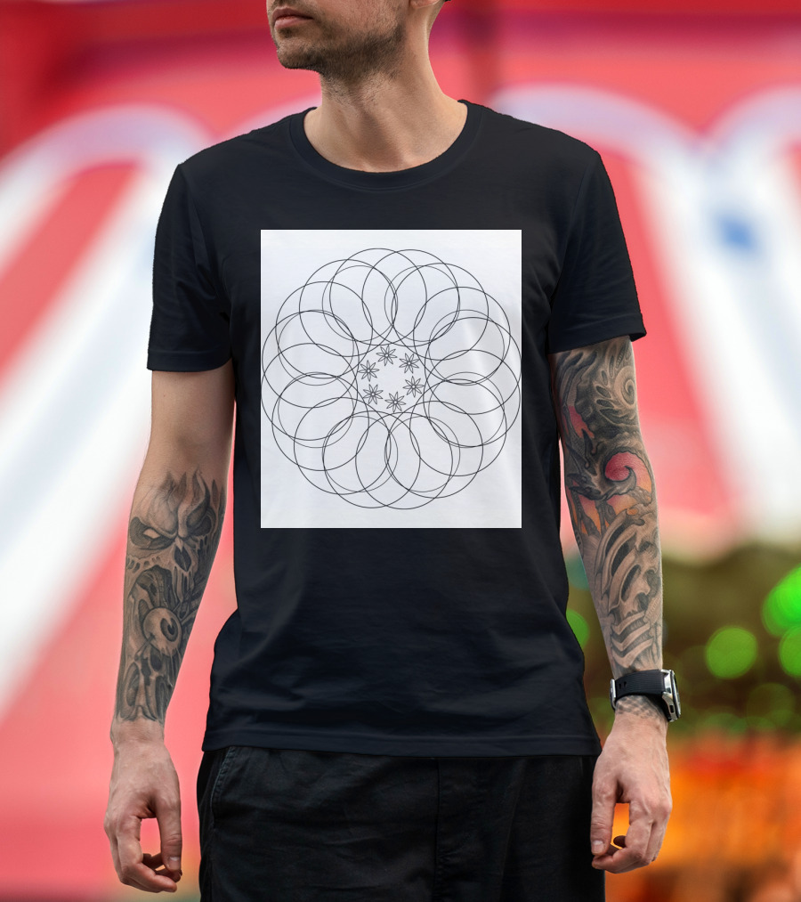 Tangled Circles Symmetrical Overlapping Pattern with Central Stars T-Shirt