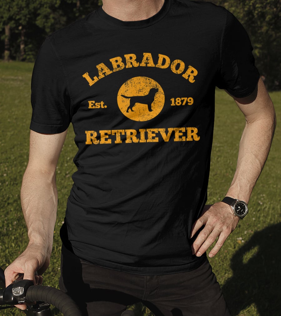 Vintage Labrador Retriever Est 1879 Labrador T-Shirt