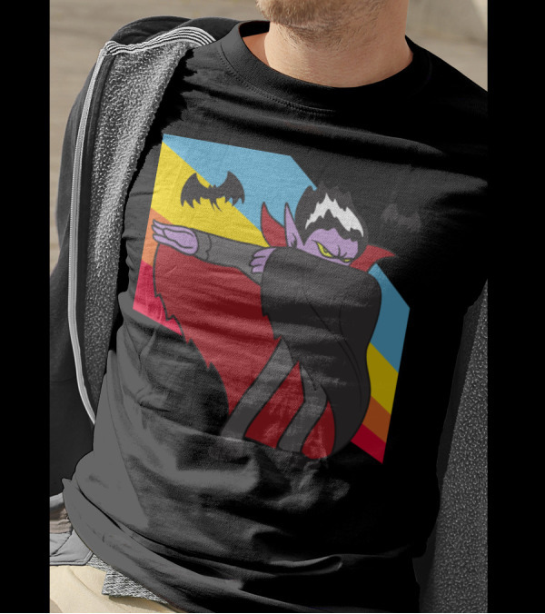 Retro Vintage Dabbing Vampire Halloween Monster With Bat T-Shirt