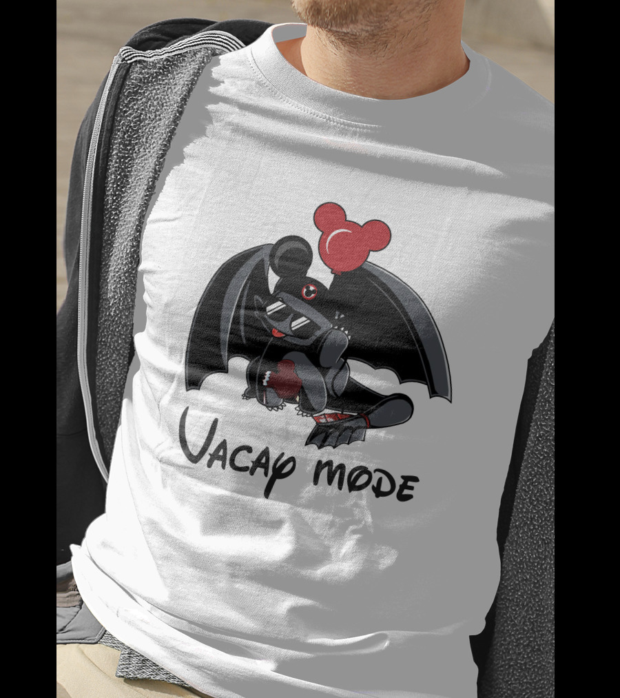 Toothless Vacay Mode T-Shirt