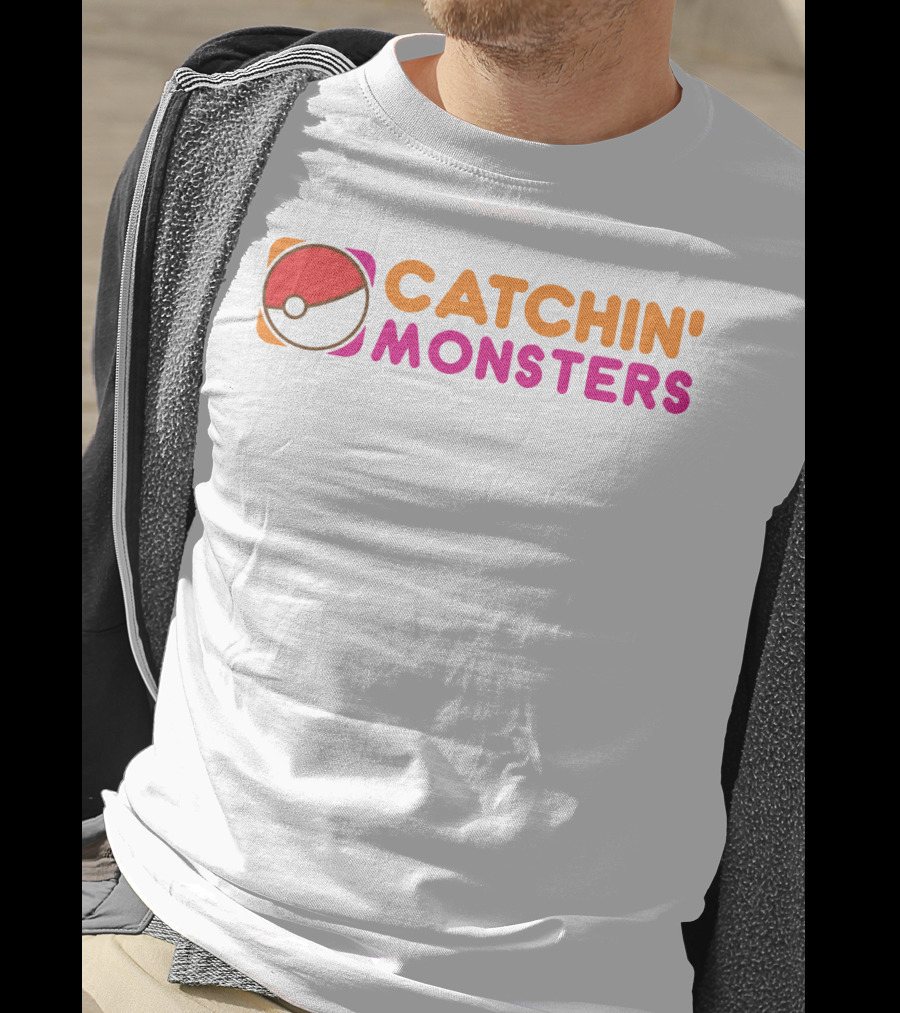 CATCHIN' MONSTERS Poké Ball T-Shirt