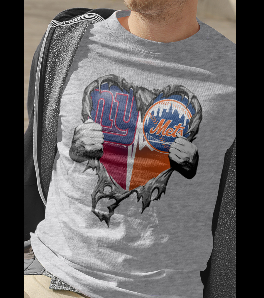 New York Giants Mets Heart Rip T-Shirt