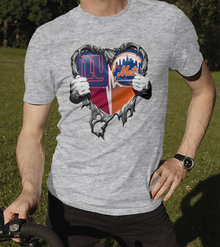 New York Giants Mets Heart Rip T-Shirt