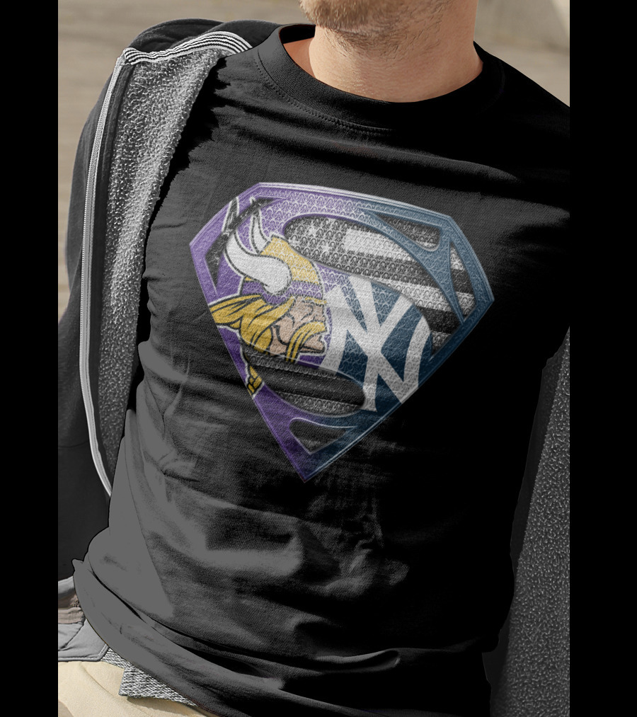 Minnesota Vikings And New York Yankees Super Shield T-Shirt