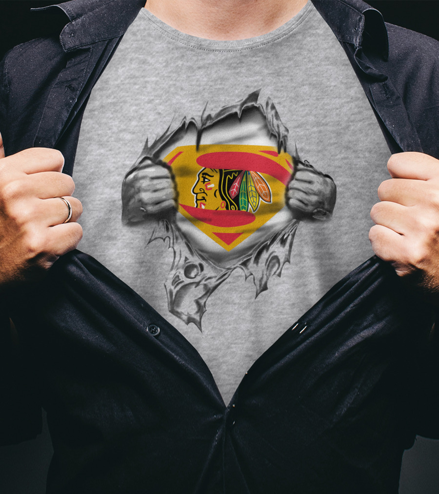 Spmxa022 Superman Logo Chicago Blackhawks Logo Blend T-Shirt