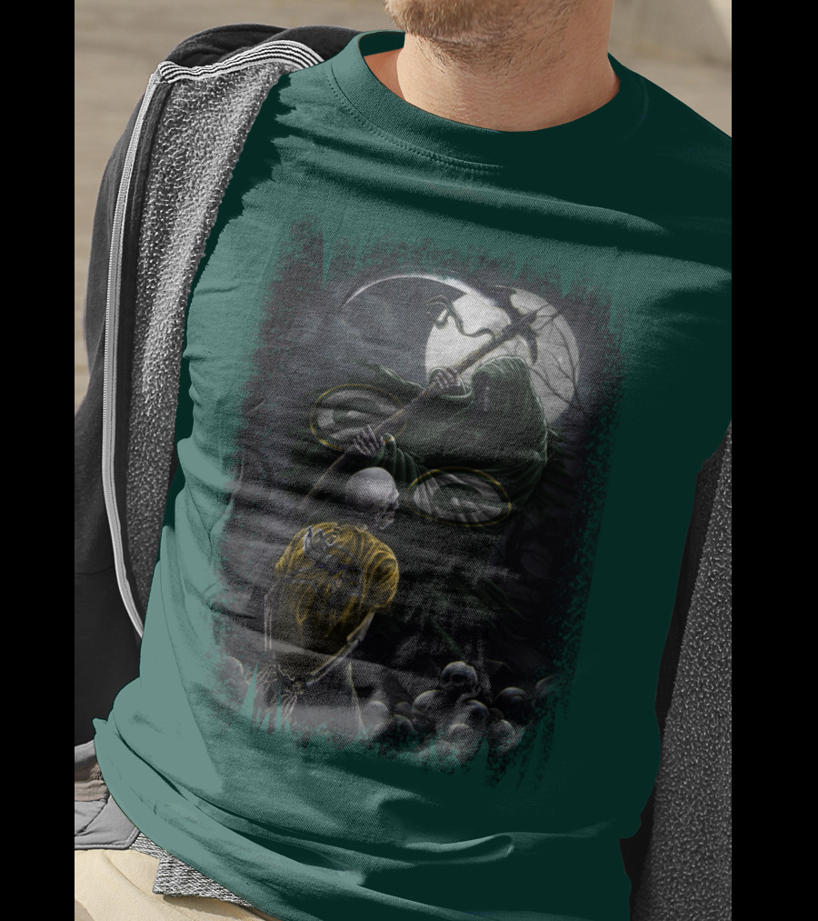 Green Bay Packers Grim Reaper Scene With Skeleton Under Moonlight T-Shirt
