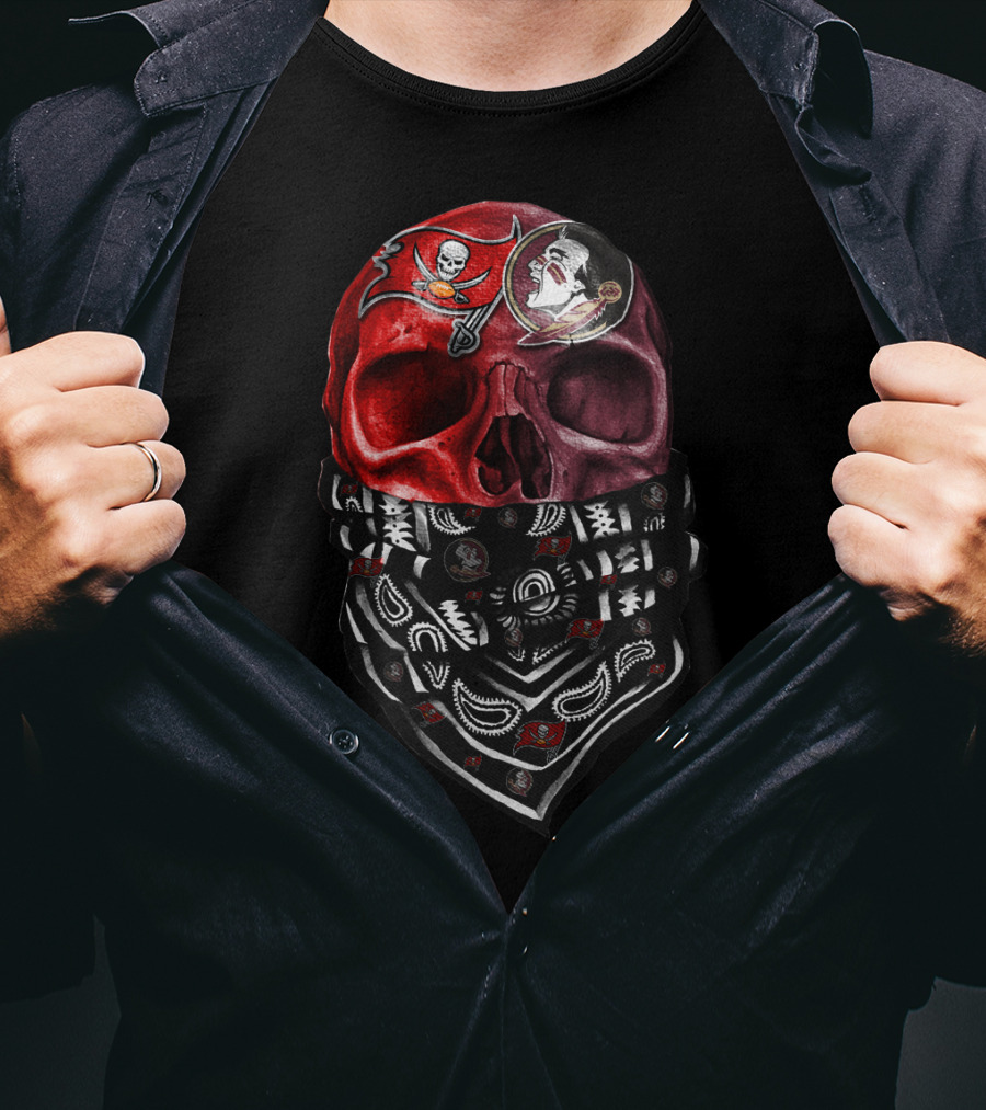 Tampa Bay Buccaneers Skull Bandana Art T-Shirt