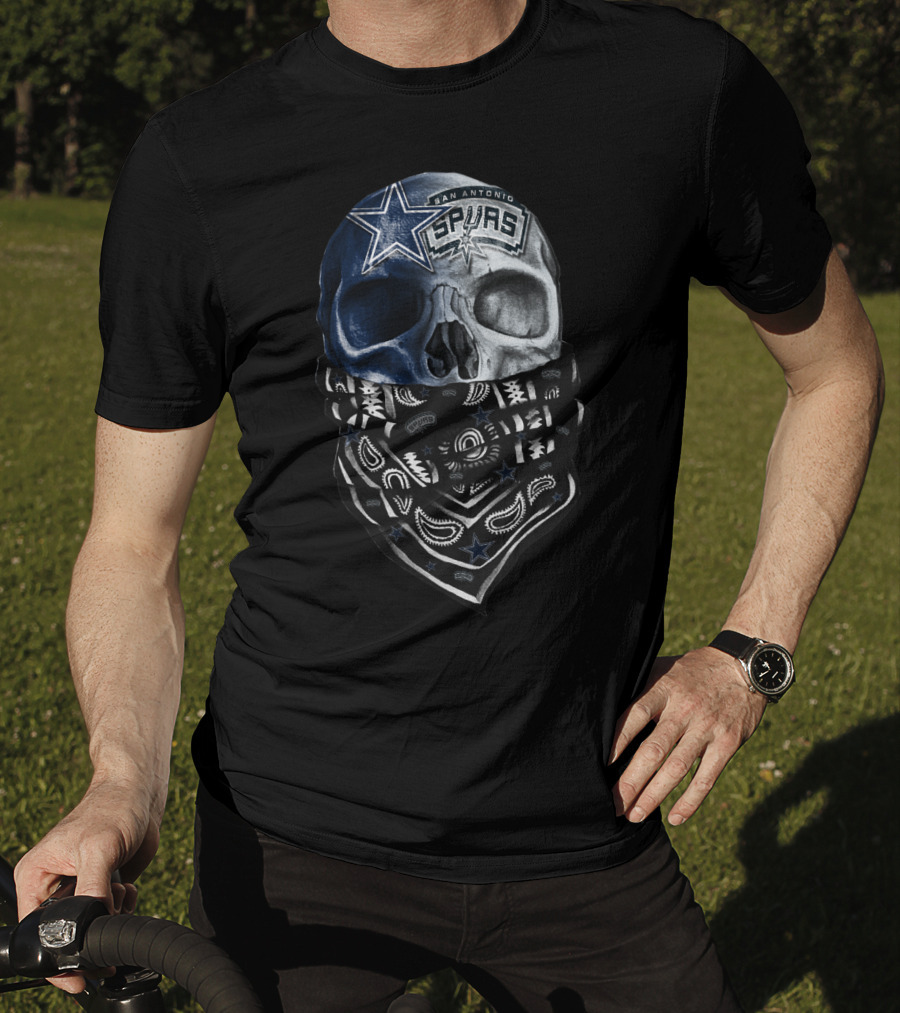 San Antonio Spurs Skull With Paisley Bandana T-Shirt