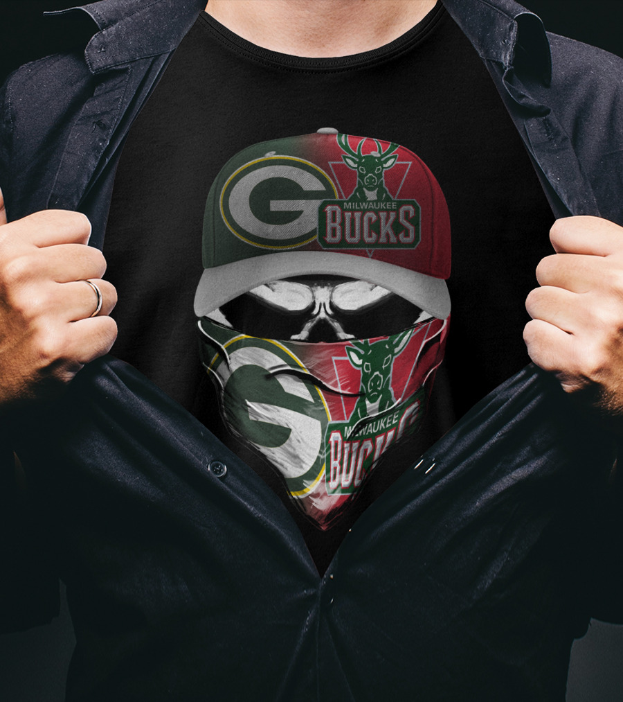 Green Bay Packers Milwaukee Bucks Skum T-Shirt