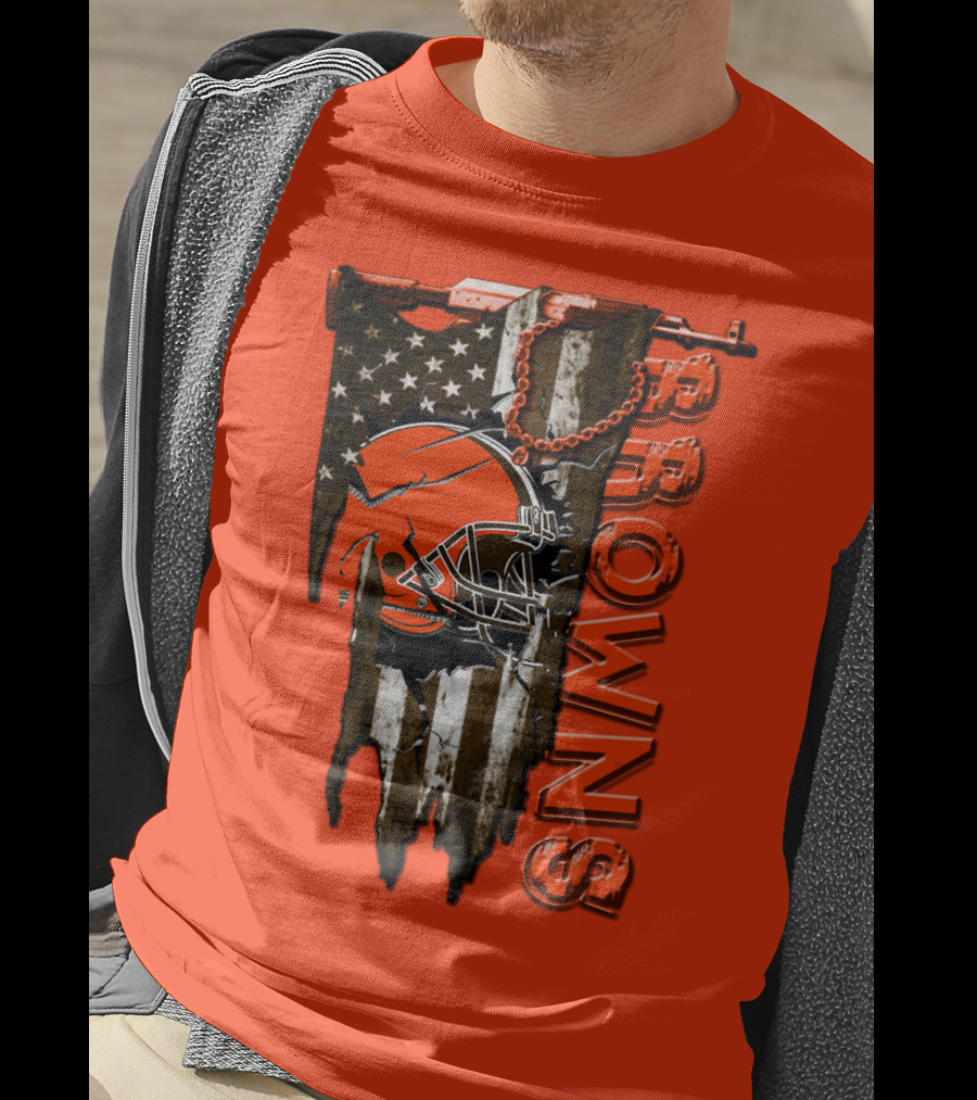 Cleveland Browns American Flag Football Helmet Browns T-Shirt