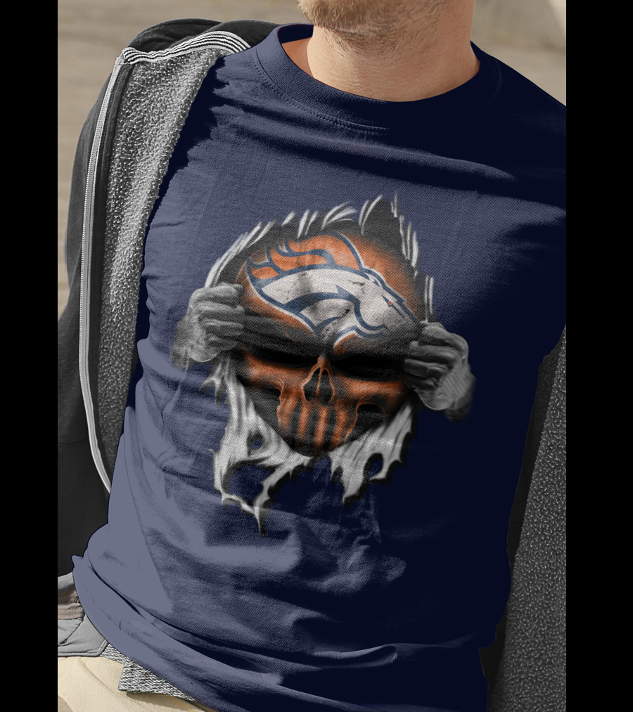 Denver Broncos Skull Logo Peeling T-Shirt