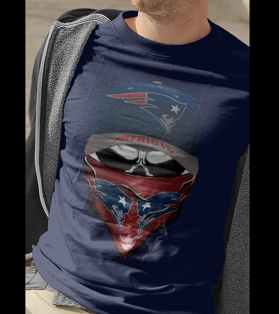 New England Patriots Cap And Skull Bandana T-Shirt