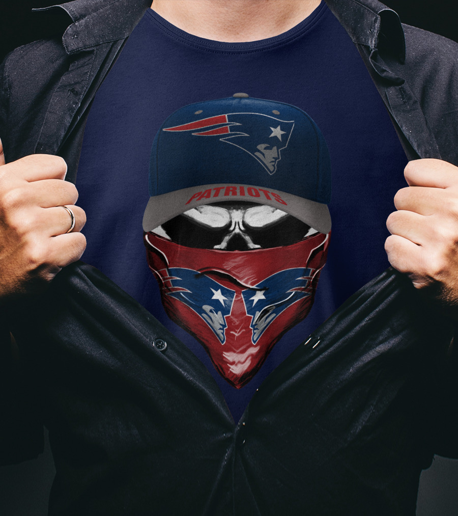 New England Patriots Cap And Skull Bandana T-Shirt