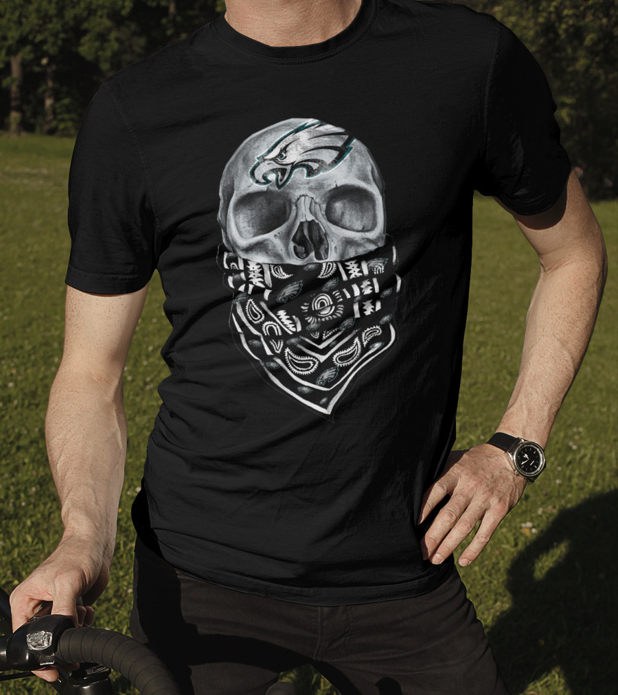 Philadelphia Eagles Skull Bandana T-Shirt