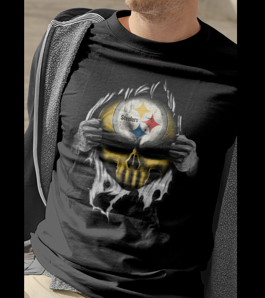 Steelers Skull With Logo And Ripped Effect T-Shirt