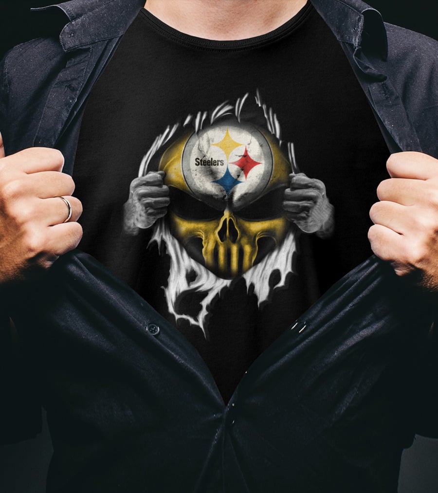 Steelers Skull With Logo And Ripped Effect T-Shirt