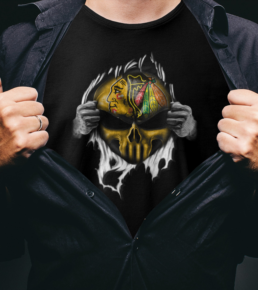Chicago Blackhawks Skull Ripped Burst T-Shirt