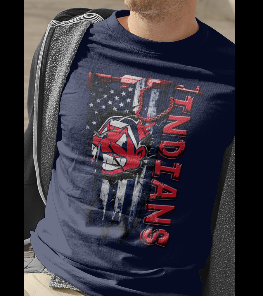 Cleveland Indians Vintage Chief Wahoo With American Flag And Red Chain T-Shirt