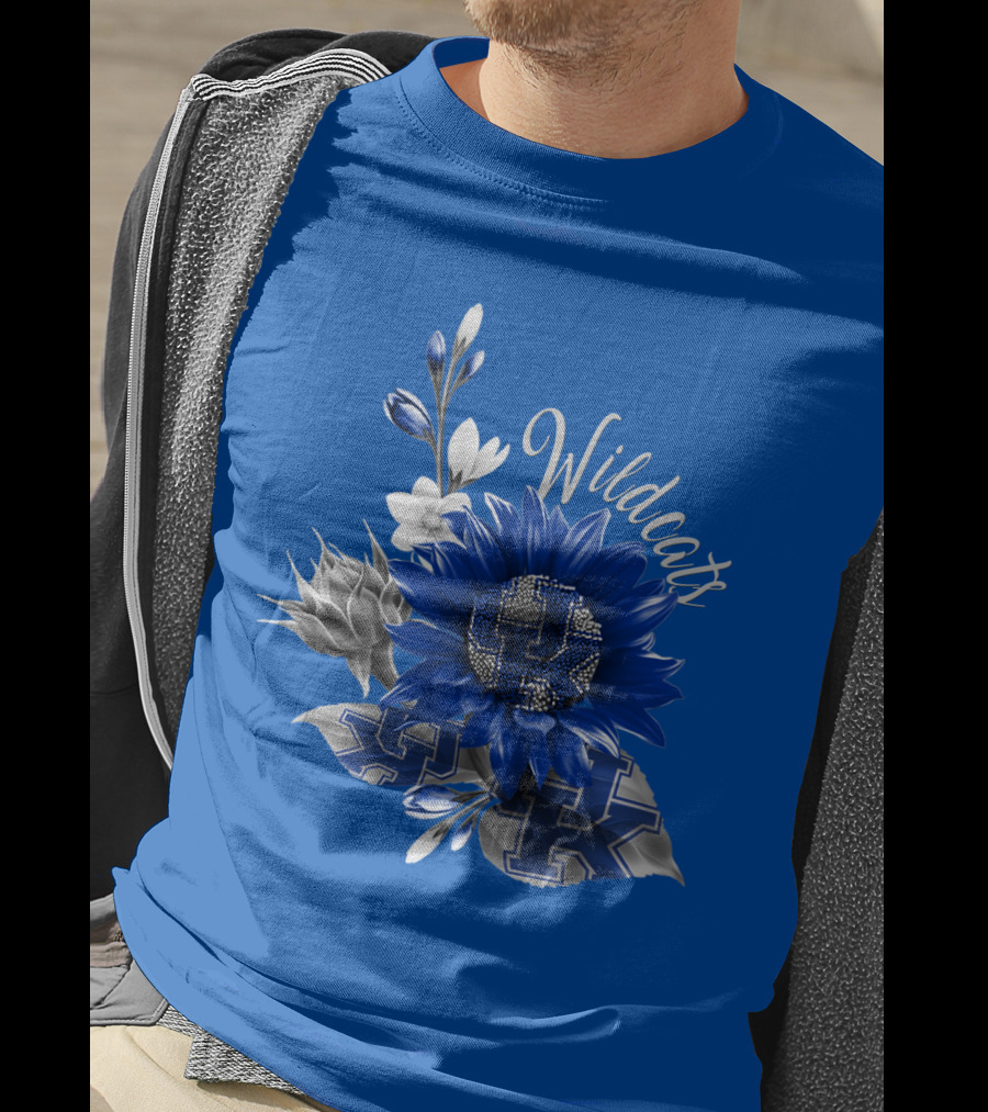 Wildcats Kentucky Blue Flowers K T-Shirt