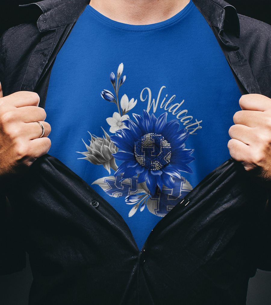 Wildcats Kentucky Blue Flowers K T-Shirt