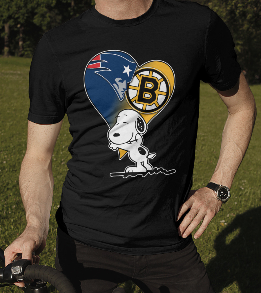 Patriots Bruins Snoopy Heart Hug T-Shirt