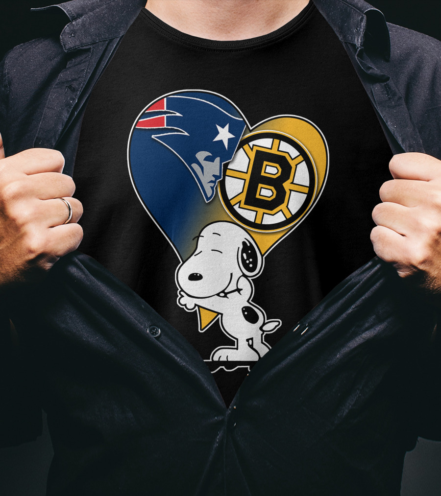 Patriots Bruins Snoopy Heart Hug T-Shirt