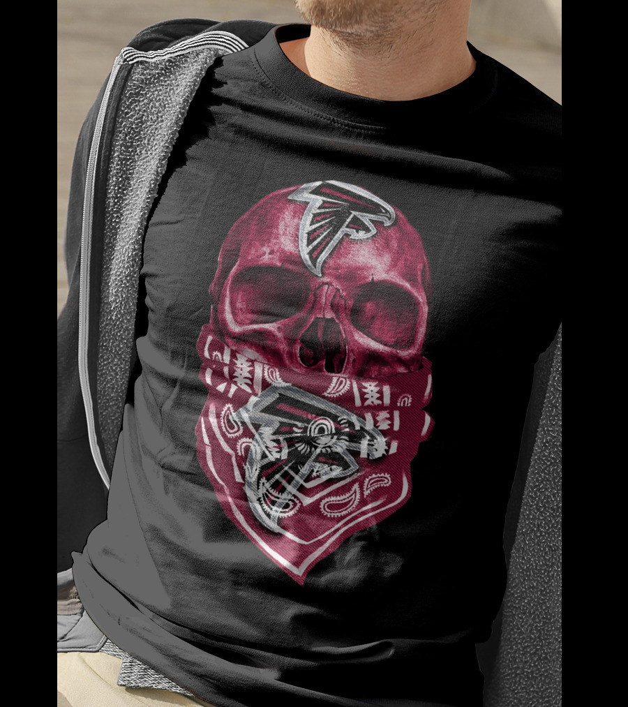 Atlanta Falcons Skull Bandana T-Shirt