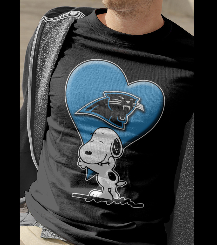 Snp V1 Carolina Panthers Love Snoopy Hugging Blue Heart T-Shirt