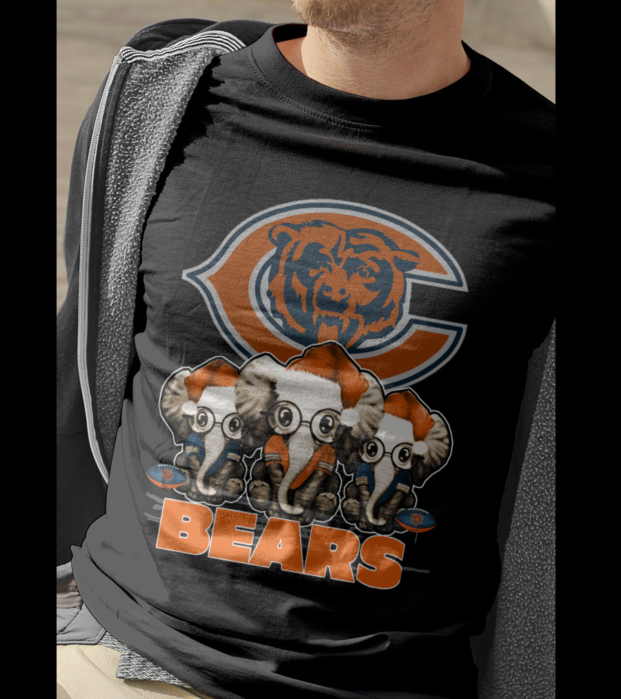 CHICAGO BEARS Christmas Elephants With Santa Hats T-Shirt