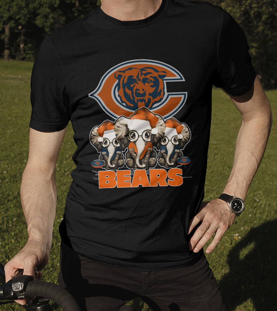 CHICAGO BEARS Christmas Elephants With Santa Hats T-Shirt
